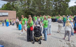 Avskjedsscener utenfor resepsjonen
