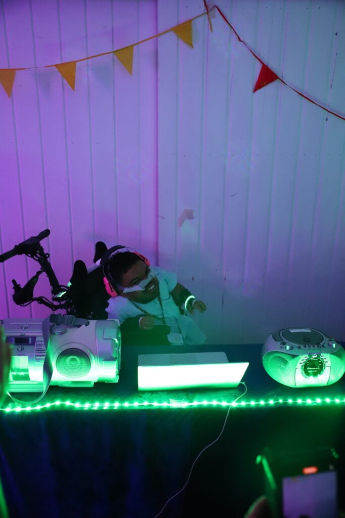 Dj 