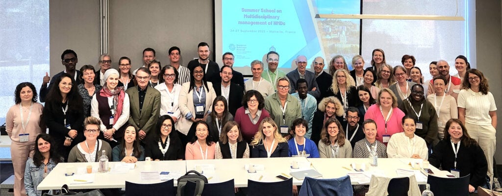 Bilde av deltakerne på sommerskolen 2025