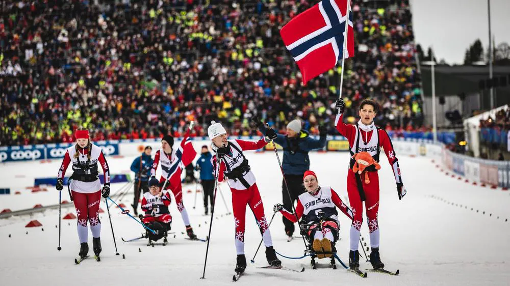 Foto av deltakerne i første sesong av Team Pølsa. Bildet er tatt av Erlend Lånke Solbu fra NRK