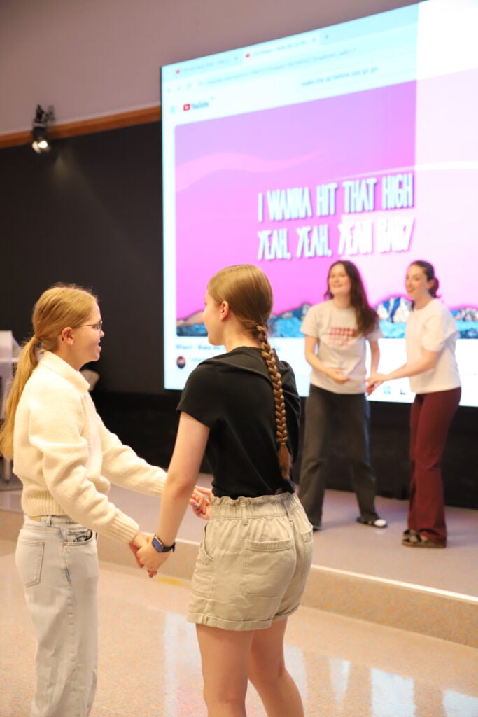 Noen som danser på show
